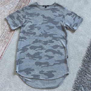 Rustic Dime Men’s Camouflage Gray Shirt. Size L